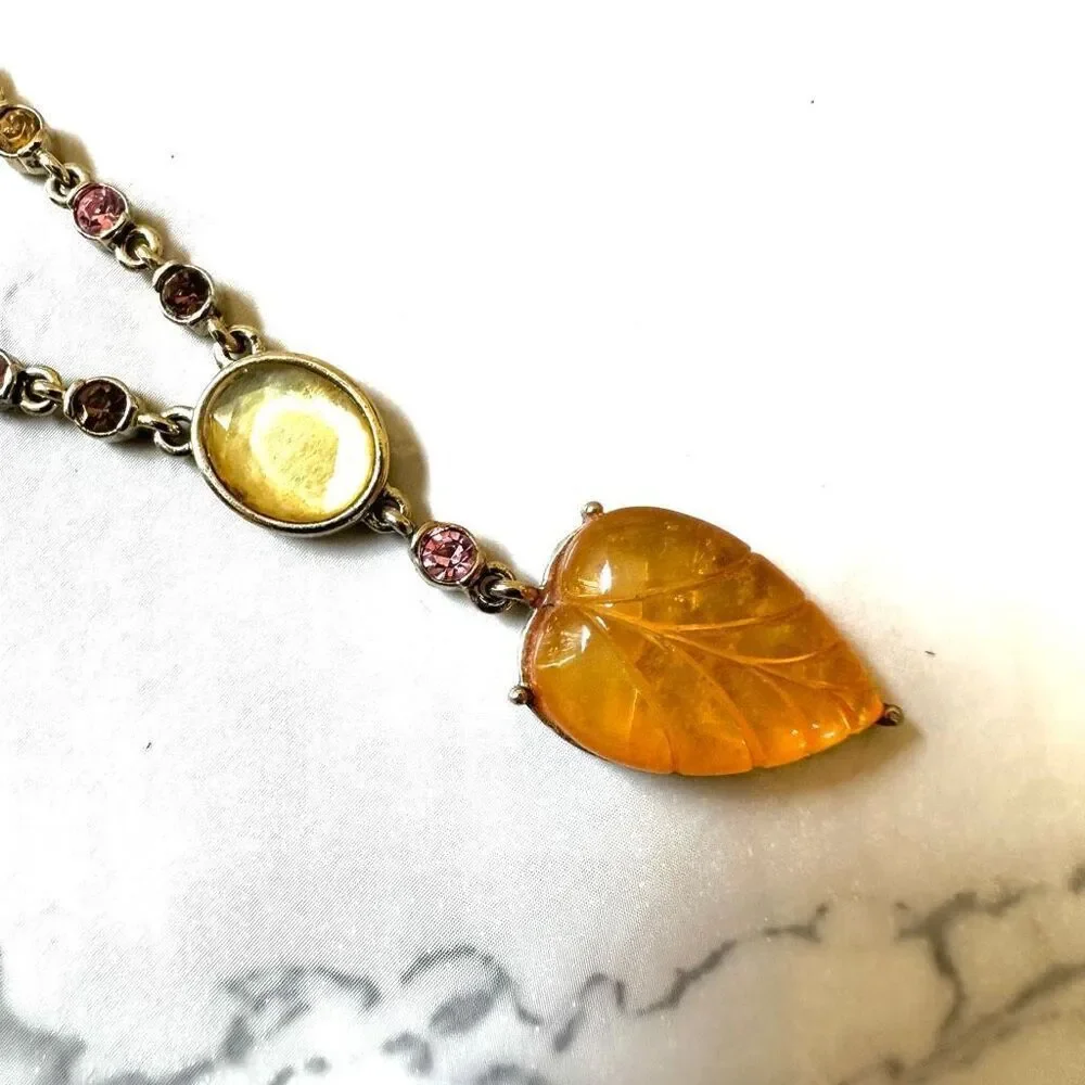 Heart leaf pendant necklace